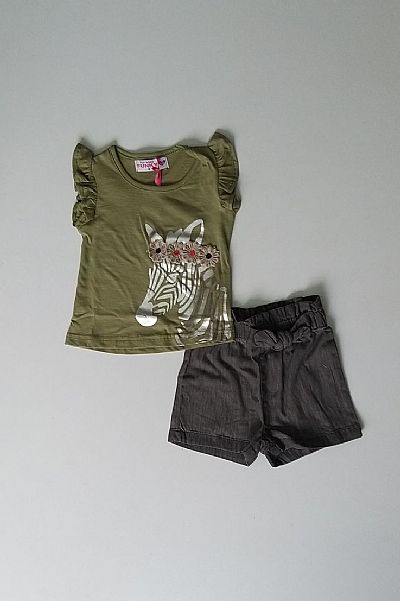 Σετ με σορτσάκι