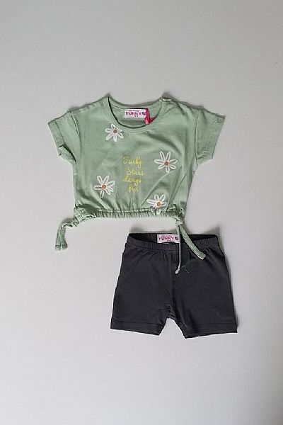 Σετ με σορτσάκι