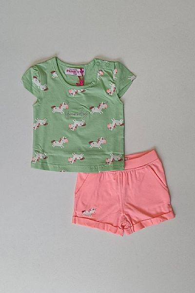 Σετ με σορτσάκι