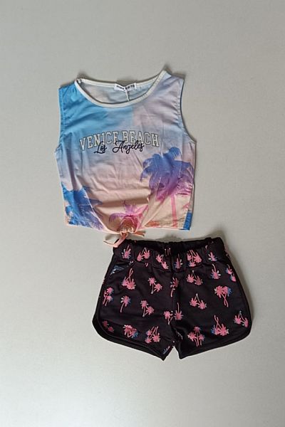 Σετ με σορτσάκι