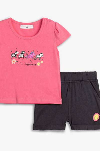 Σετ με σορτσάκι